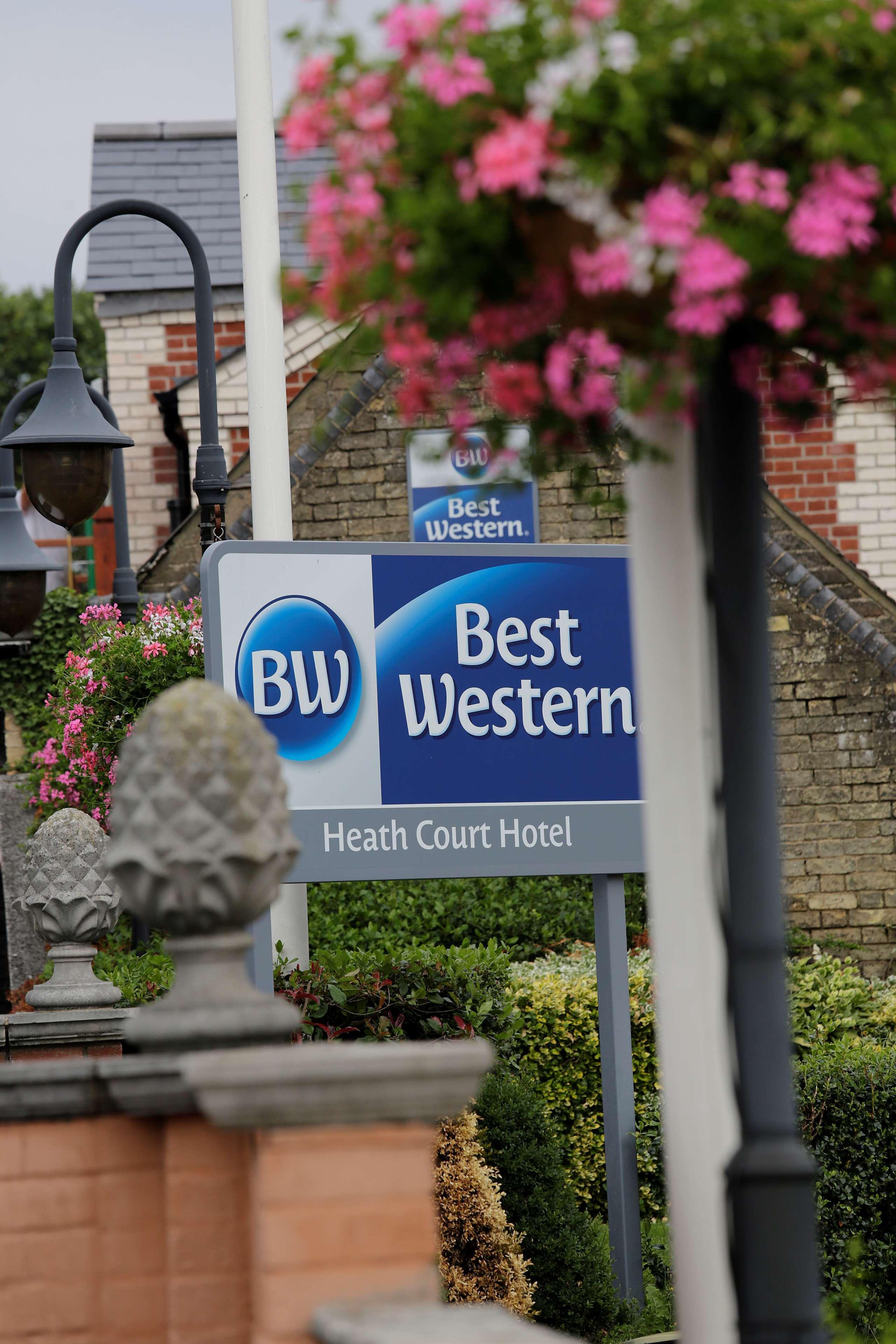 Best Western Heath Court Hotel นิวมาร์เก็ต ภายนอก รูปภาพ